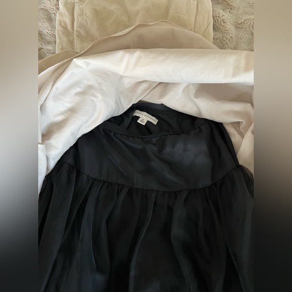 Banana Republic Strapless Crinkled Velvet dress with tulle underskirt, size 4 - Picture 15 of 16